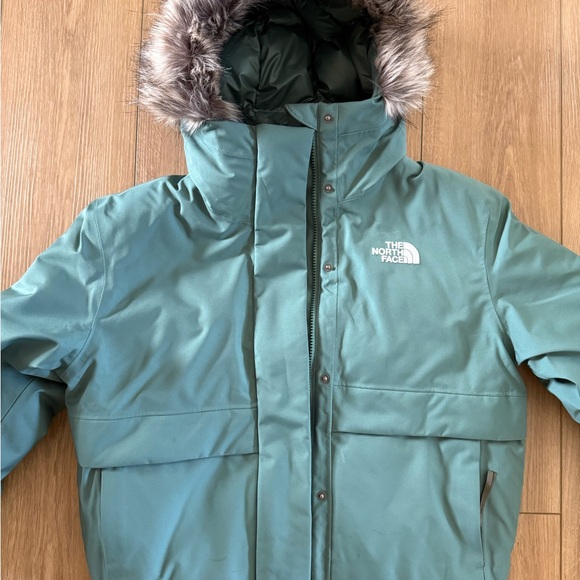 The North Face Women's Arctic Bomber Jacket - Sage - Picture 3 of 6